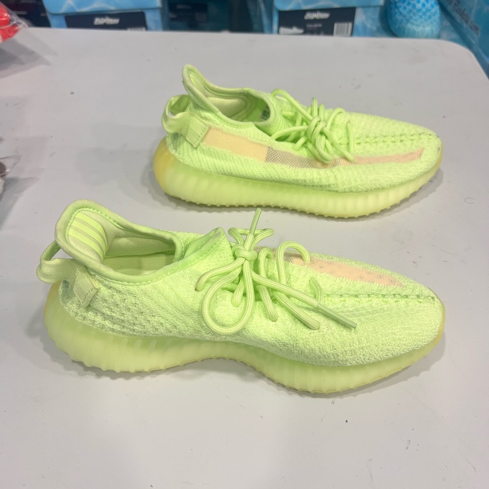 Adidas Yeezy Boost 350 V2 Glow - Picture 6 of 8